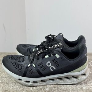 Oncloud size 8.5 women’s gray black gym walk running shoe used